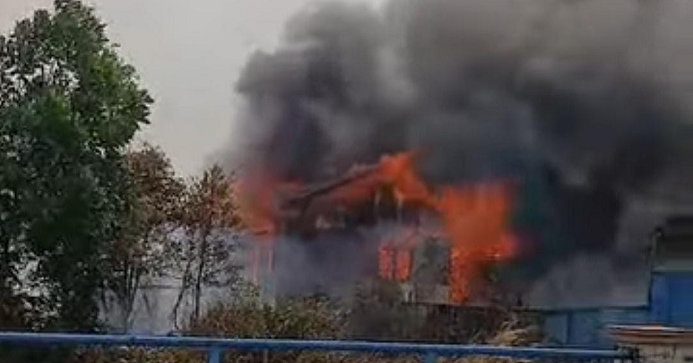 Kobaran Api Mengamuk di Pengaringan Permai Sampit, Rumah Warga Terbakar