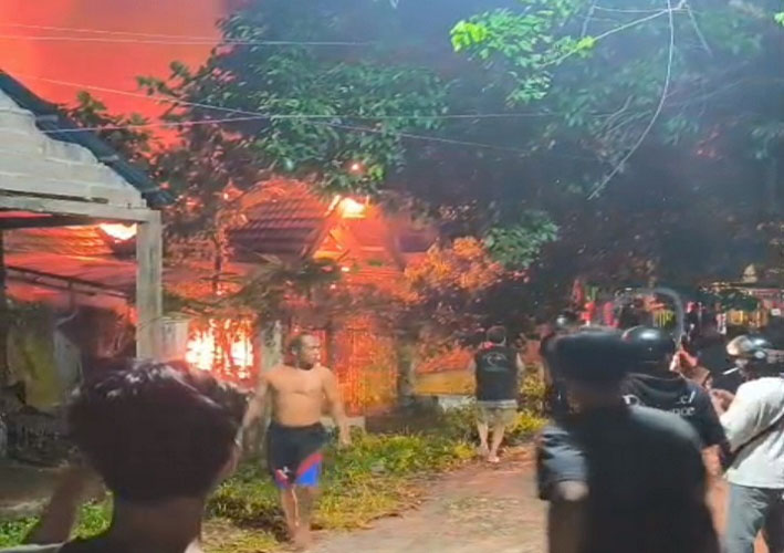 Permukiman di Jalan Junjung Buih Palangka Raya Terbakar, Dua Rumah Hangus
