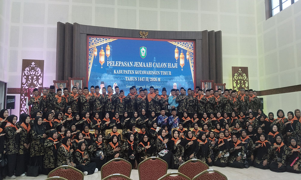 171 Jamaah Haji Kotim Resmi Diberangkatkan, 25 Jamaah Lanjut Usia Ikut Berangkat