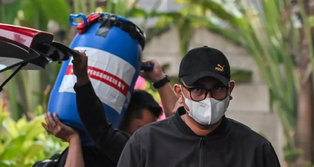 Kisah Tong Biru dalam OTT Bupati Klaten, Bukan Tong Sampah, Melainkan Tong Duit Haram