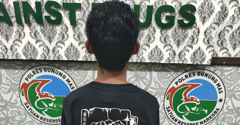 Kapolres Wanita Gunung Mas Beraksi, Pengedar Sabu-sabu Mihing Raya Diringkus di Barak