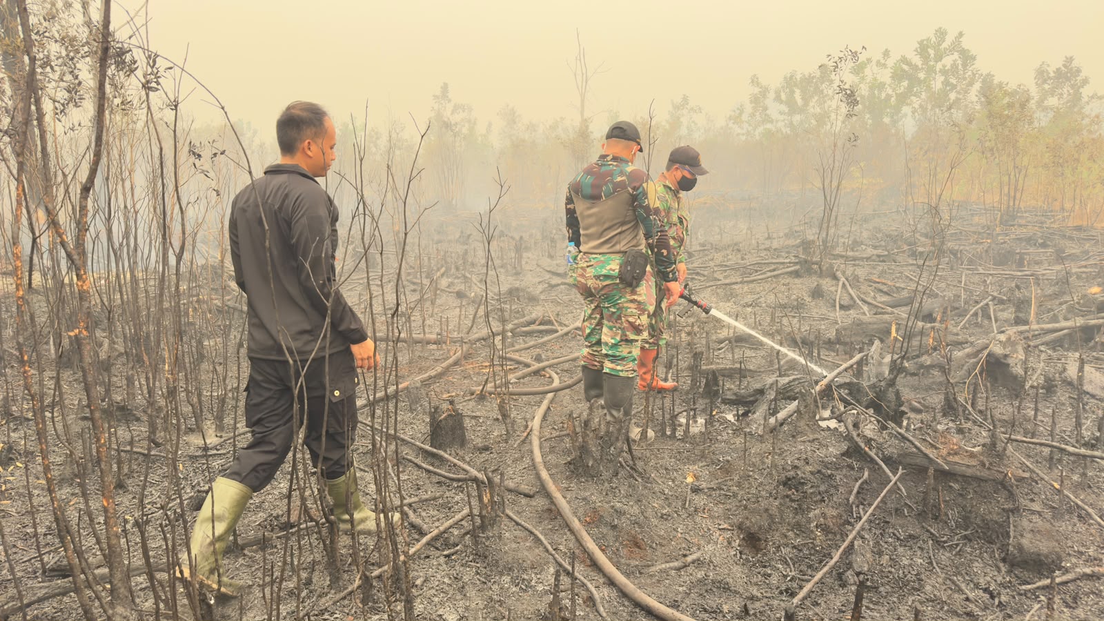 Satgas Karhutla Kodim 1016/Plk Cegah Api Kembali Menyala