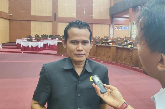 Dede Ardiansyah Ingatkan Warga  Buang Sampah pada Tempatnya