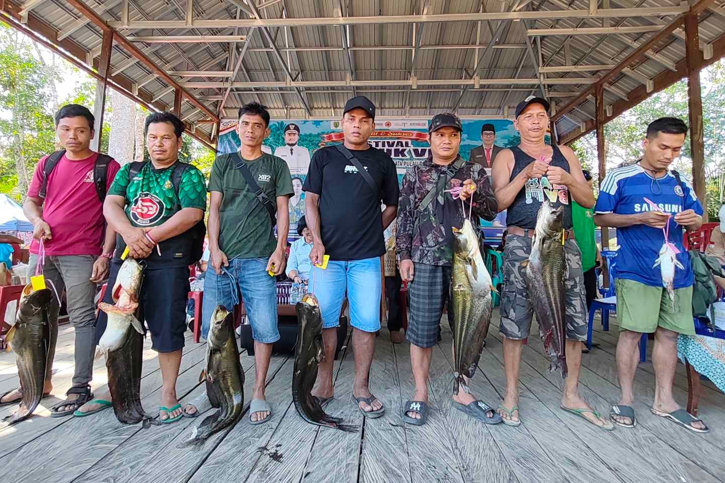 Desa Simpang Bingkuang Dominasi Festival Nariuk VI, Mafson Raih Juara I 