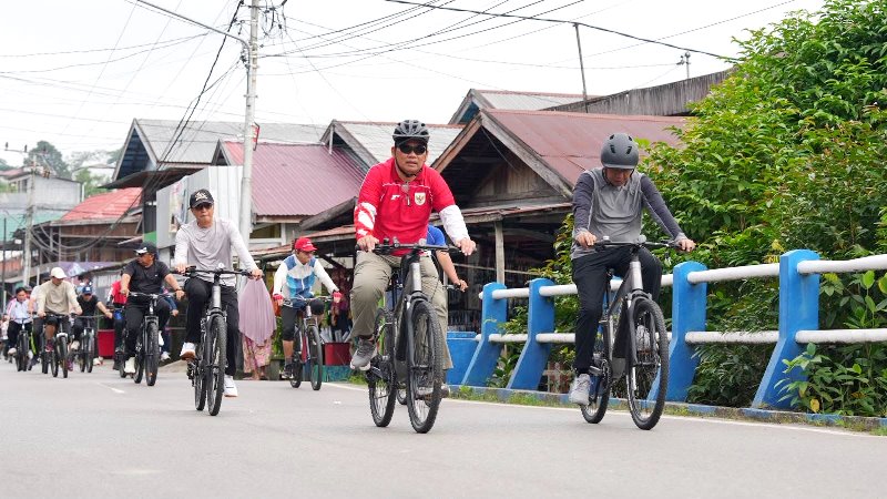 Bupati Barito Utara Gowes Tinjau Kebersihan Kota