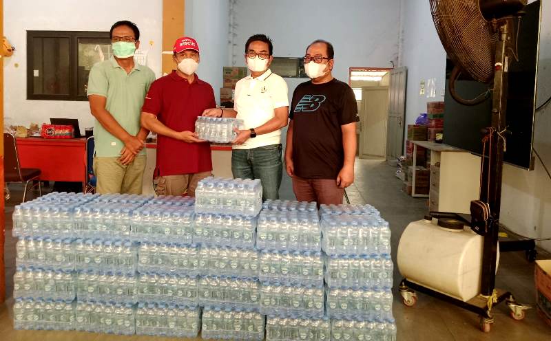 KORPRI Barito Utara Dukung Petugas Hadapi Karhutla dengan 4.320 Air Mineral