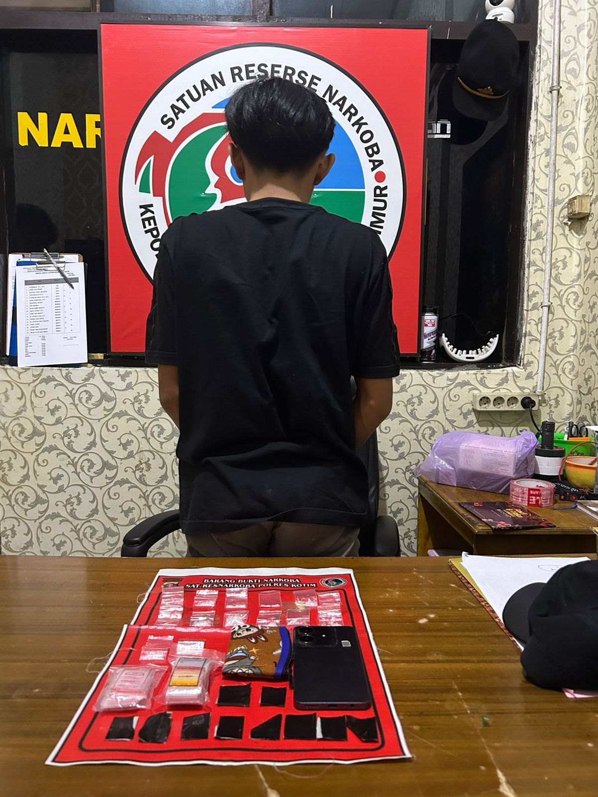 Polisi Tangkap Pemuda Baamang dan Sita 10 Paket Sabu Dalam Lemari