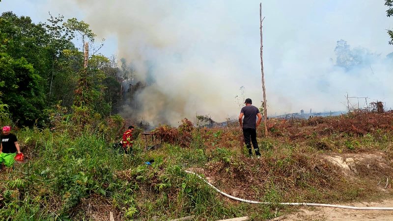 Jarak Pandang Cuma 100 Meter, Penerbangan Dibatalkan