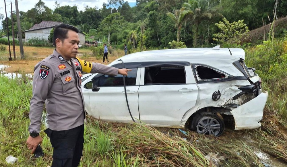 Duka di Sanggau! Bapak dan Anak Tewas Ditabrak Avanza yang Alami Pecah Ban
