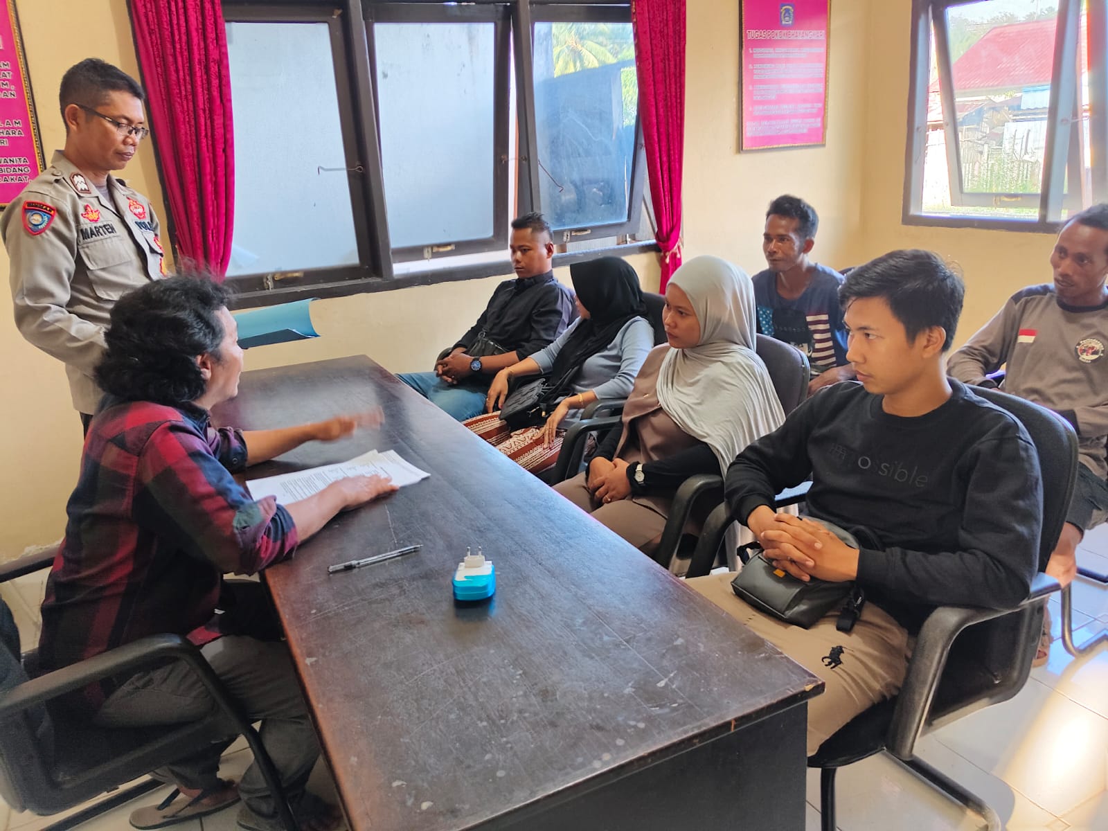 Polsek Pulau Hanaut Mediasi Konflik Medsos