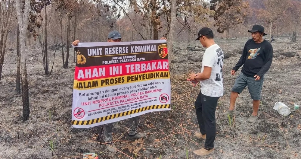 Nah Lho! Polsek Rakumpit Pasang Police Line di Area Kabakaran Lahan di Tumbang Talaken