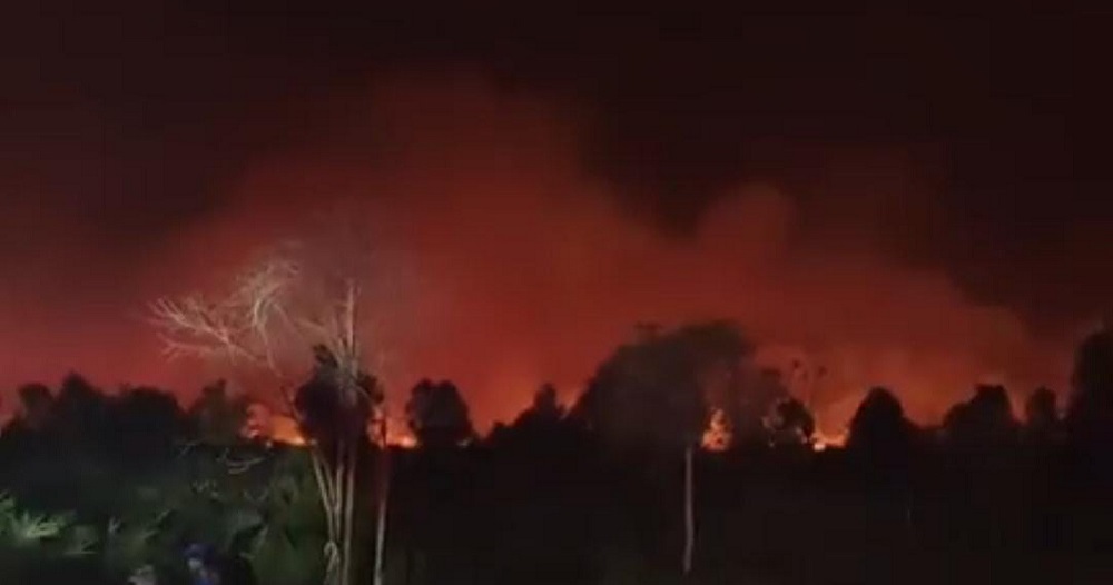 Malam Mencekam di Kota Besi, Api Membara Picu Kecemasan di Kandan-Camba