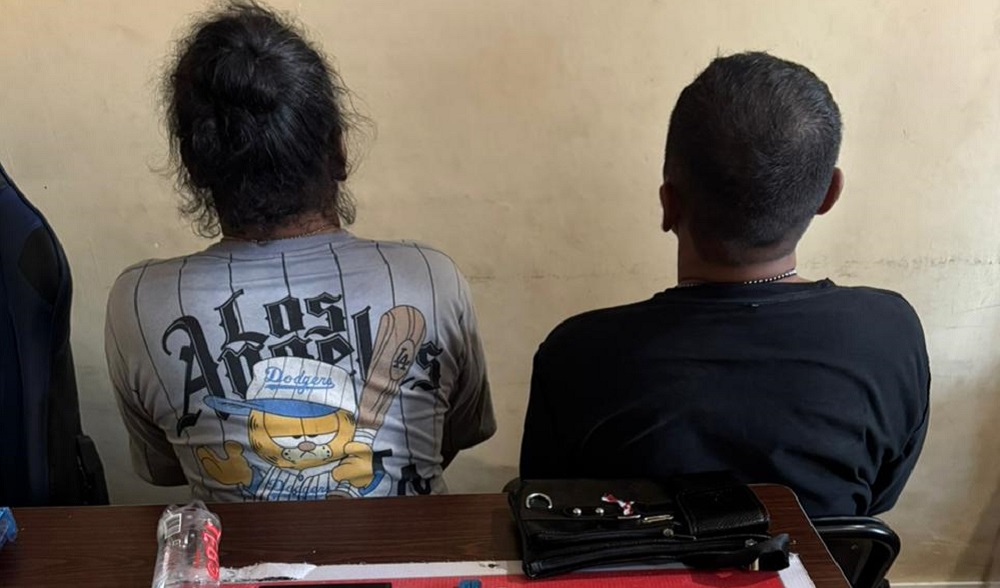 Di Tengah Siang Bolong, Mbah Den dan Ucok Diringkus Polisi dengan 21 Paket Sabu-sabu