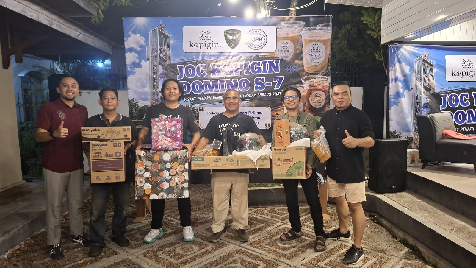 Jurnalis Senior Tantawi Jauhari Juara Lomba Domino Jurnalis Session 7