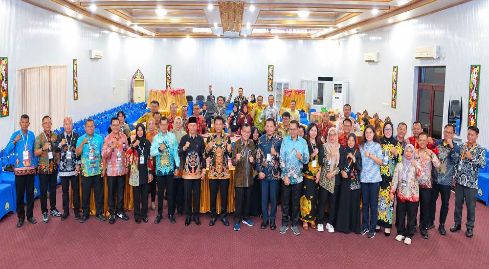 Tutup Bimtek Servant Leadership, Bupati Ahmad Selanorwanda Minta ASN Seruyan Kreatif, Inovatif dan Berjiwa Melayani