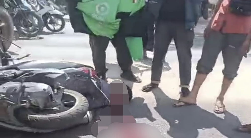 Kecelakaan Motor dan Truk di Dekat Ponpes Darul Ma'rifah Sampit, Satu Orang Terluka Serius