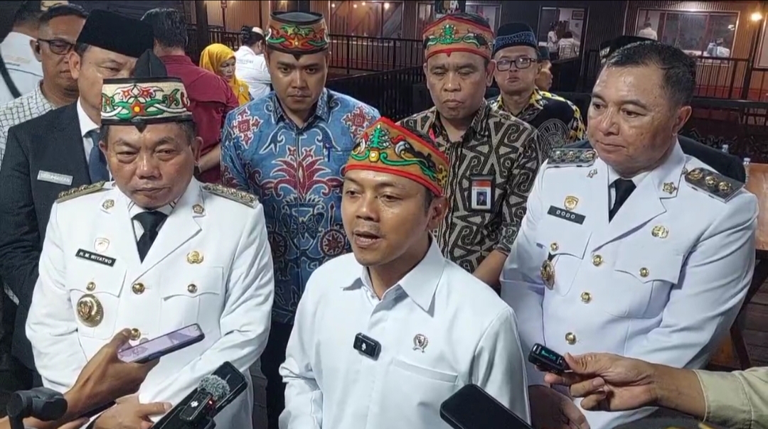 Bupati Kapuas Sampaikan Aspirasi Pembangunan Gedung Guru kepada Wamendikdasmen