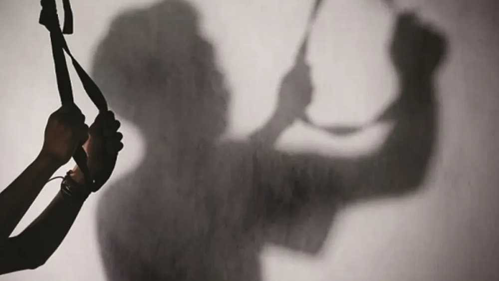 Mau Salat Subuh, Pria Ini Dikejutkan Temuan Istrinya Tewas Berlilitkan Selendang