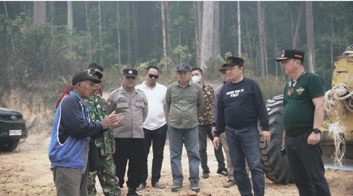 Kunjungi Lawang Tamang, Wabup Dodo Tinjau Jalan dan Ikuti Tampung Tawar