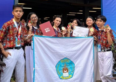 Keren, Murid SMAN 3 Palangka Raya Raih Medali Emas Lomba Peneliti Belia di UI  