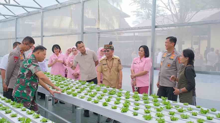 Agustiar Tinjau Inovasi Hidroponik SPPG Polda Kalteng