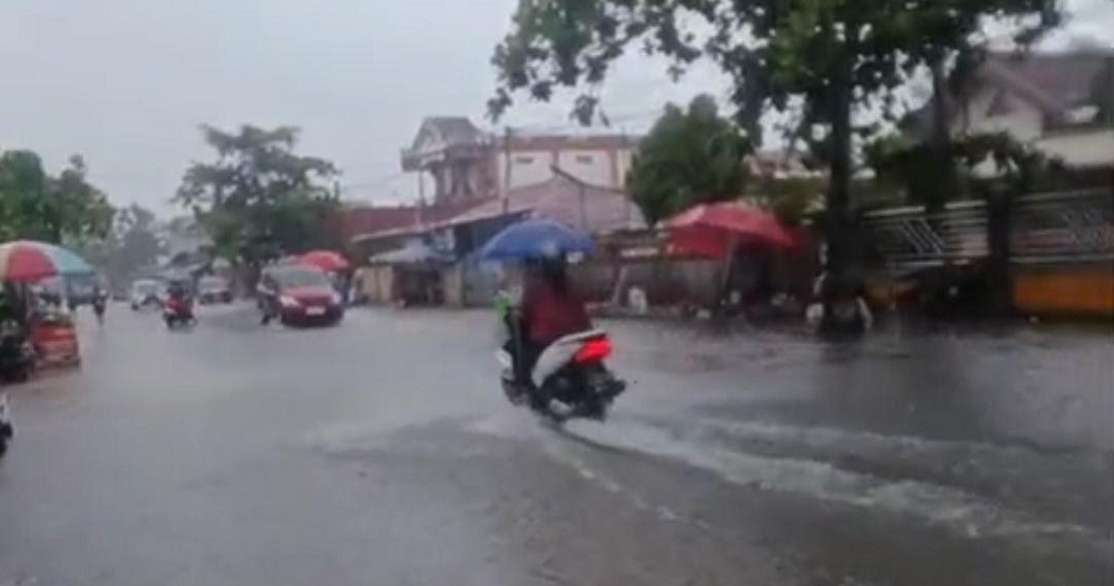Hujan Beberapa Jam, Ruas Jalan di MB Ketapang dan Baamang Direndam Banjir