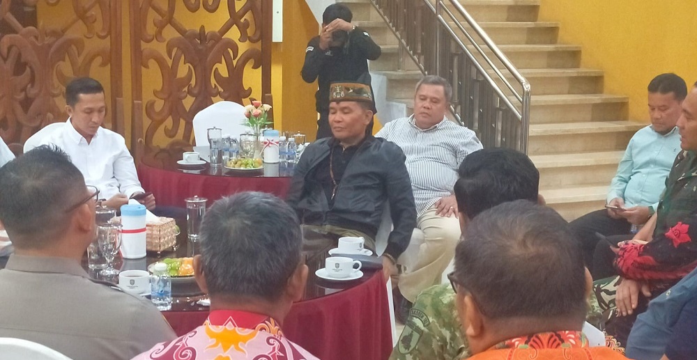 Sulit Tembus Titik Api, Agustiar Sabran Upayakan Dukungan untuk Pemadaman Karhutla Kotim