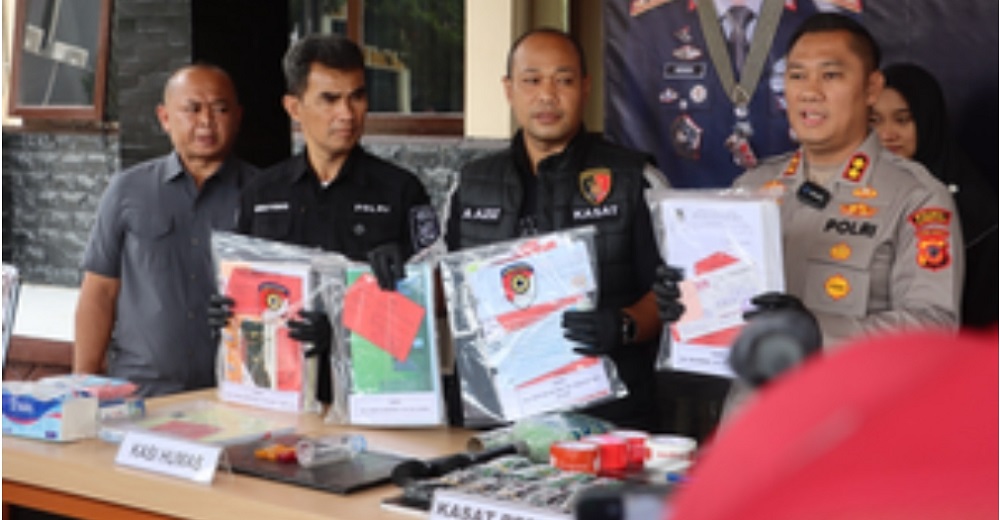 Tilep Dana Desa dan Bantuan PDAM, Pak Kades Ini Akhirnya Diseret ke Meja Hijau