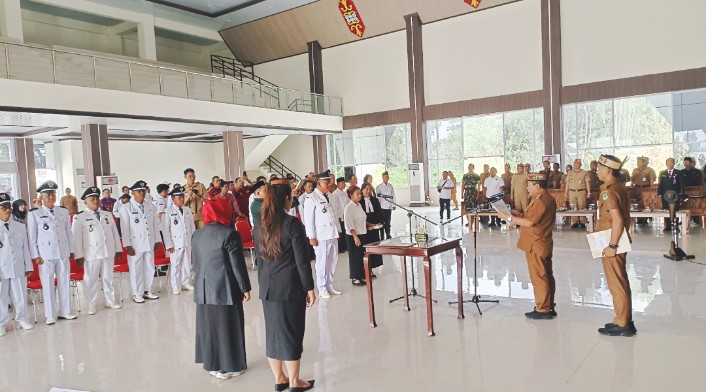 Bupati Kapuas Lantik Sembilan Pj Kepala Desa dan 10 Anggota BPD Antarwaktu