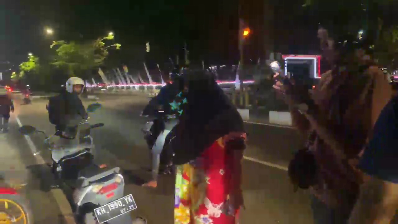 Nyamar Pakai Daster Satlantas Palangka Raya Gagalkan Taruhan Balap Liar di Senaman Mantikei
