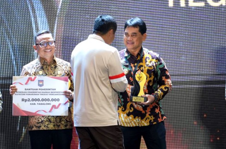 Pemkab Barito Utara Sabet Penghargaan Daerah Berprestasi Regional Kalimantan