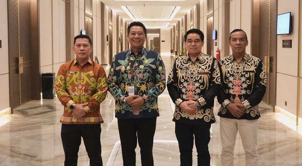 Dorong Peningkatan Layanan Publik, Wabup Felix Tingan Hadiri Apresiasi Pemda Berprestasi di Balikpapan