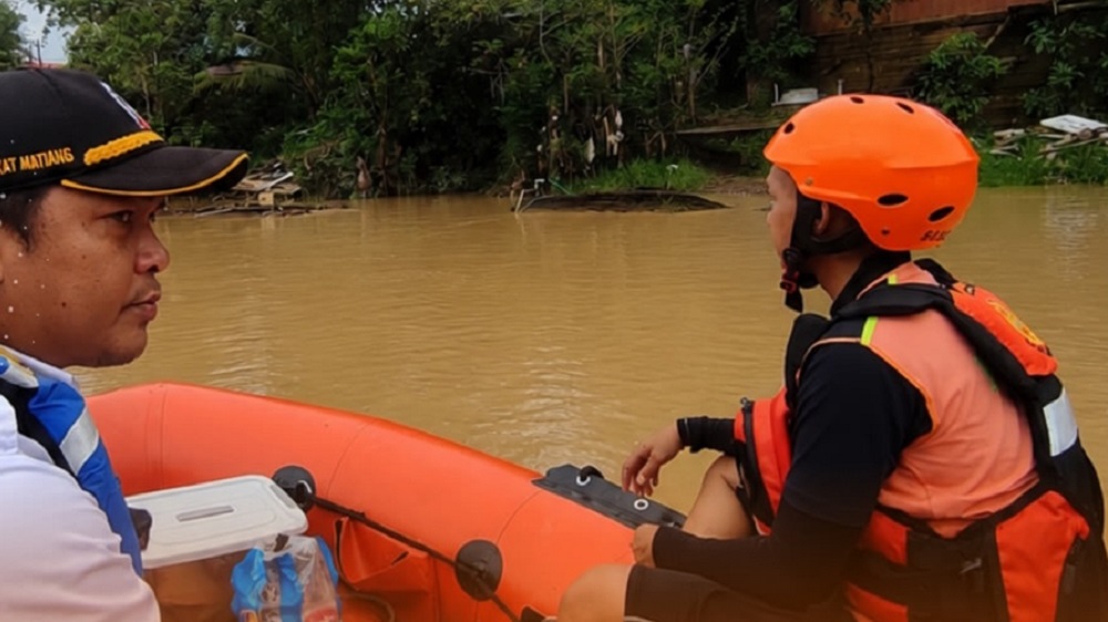 Dua Hari Hilang di Sungai Kapuas, Tim SAR Belum Temukan Keberadaan Jio Norahito