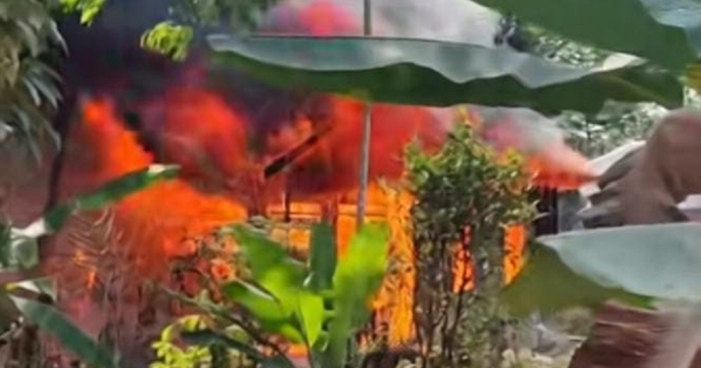 Api Berkobar Saat Rumah Ditinggal, Warga Kota Besi Langsung Geger