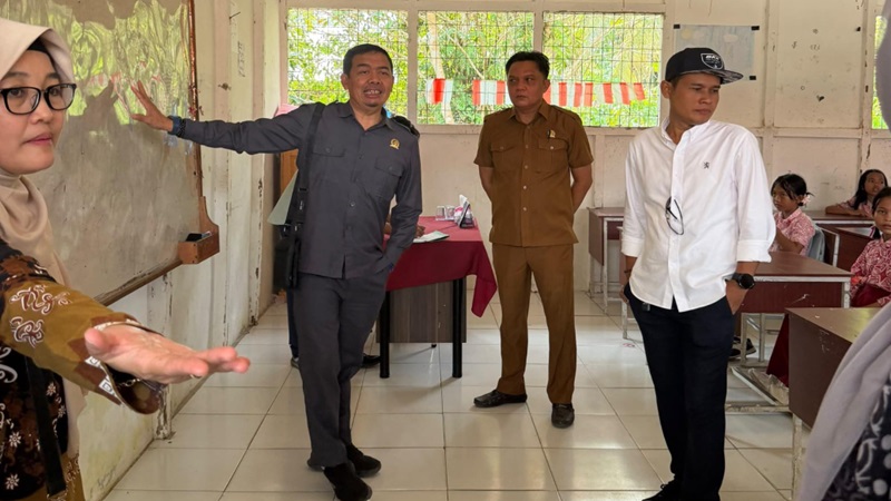 Arif Norkim Soroti Kondisi Guru Pinggiran