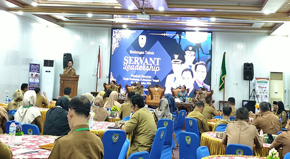 Buka Bimtek Servant Leadership, Bupati Seruyan Tekankan Kepemimpinan yang Melayani