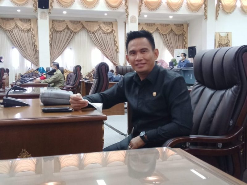 Hasrat Apresiasi Penyaluran Bantuan SIP PINTAR di Teweh Timur 