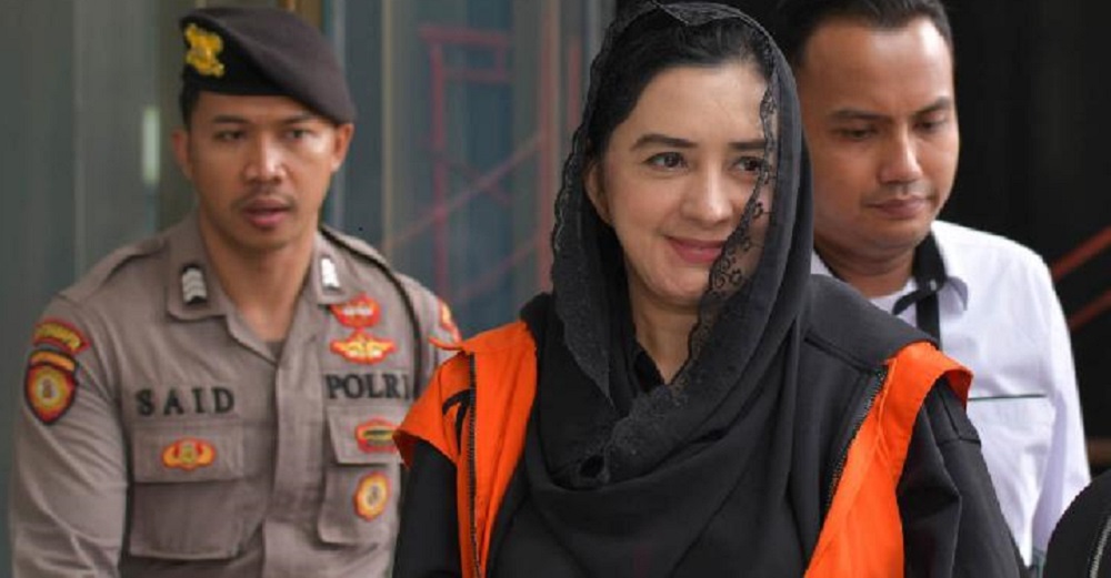 Betulkah Ibu Bupati Beli Jam Mewah Pakai Duit Korupsi? Begini Cara KPK Menelisiknya....