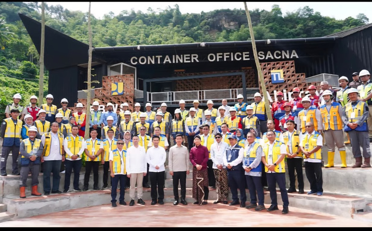 Kunjungan Gibran ke Proyek Bendungan Bagong, PTPP Percepat Pembangunan 