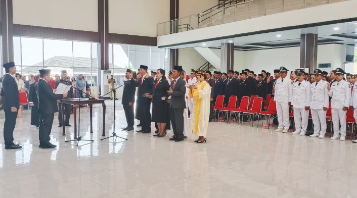 Bupati Kapuas Lantik 104 ASN dalam Jabatan Manajerial