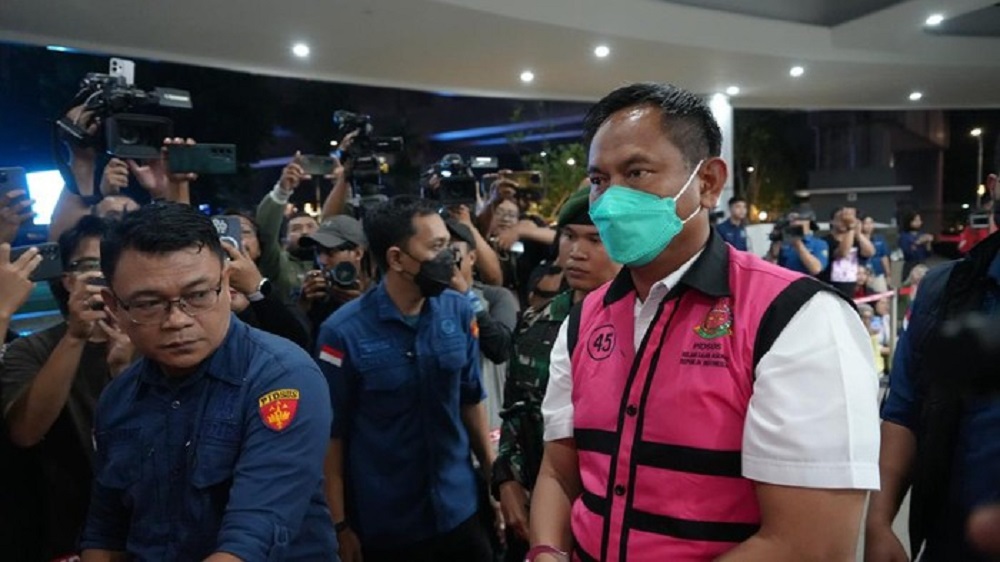 Jadi Tersangka Kasus Korupsi Tambang AKT, Ini Peran Mantan Syahbandar Rangga Ilung