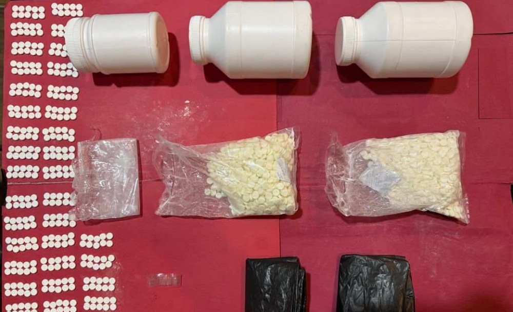 Kompak Tidur di Rutan Polisi, Kakak-Adik Ini Ternyata Bandar Besar Pil Koplo Double L
