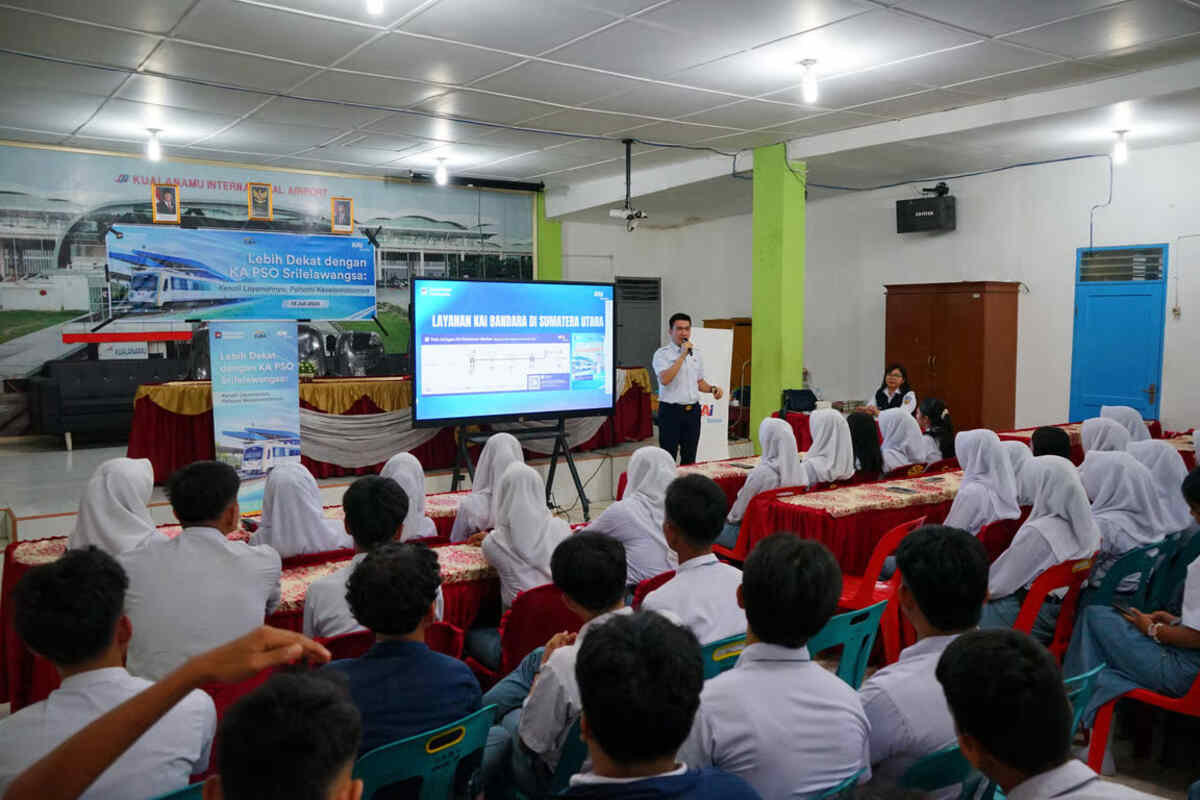 KAI Bandara Edukasi 150 Pelajar SMAN 1 Lubuk Pakam, Perkenalkan Layanan Baru