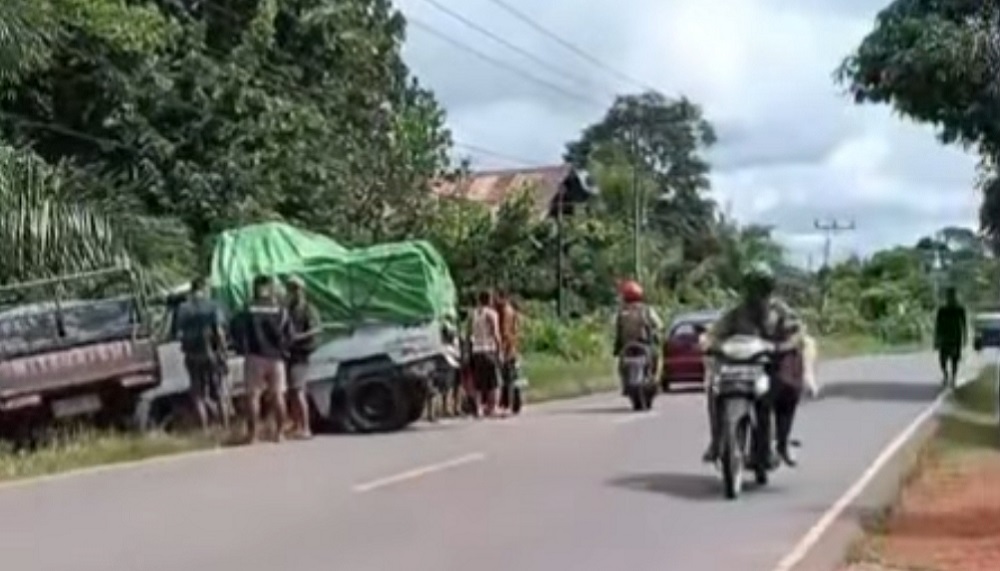 Sigra Ibu Hamil vs Dua Pikap di Sungai Paring, Penumpang Dilarikan ke Rumah Sakit 