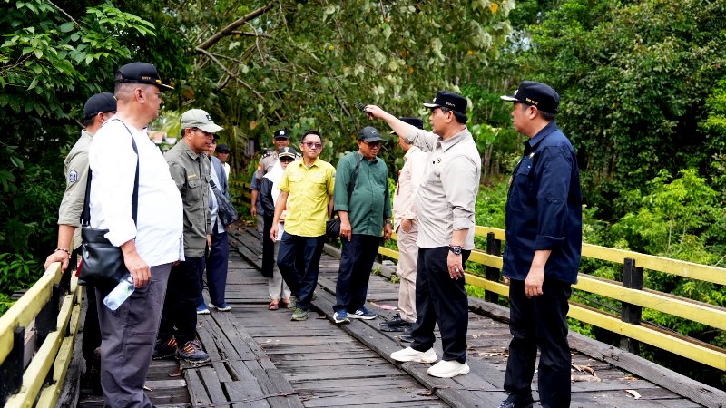 Safari Jumat Bupati Shalahuddin Disertai Peninjauan Infrastruktur Strategis