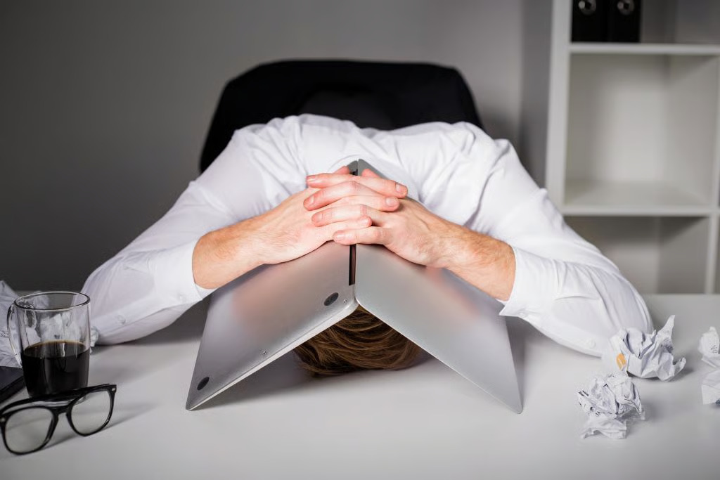 Financial Burnout: Saat Capek Cari Uang Tapi Saldo Tabungan Tidak Bertambah