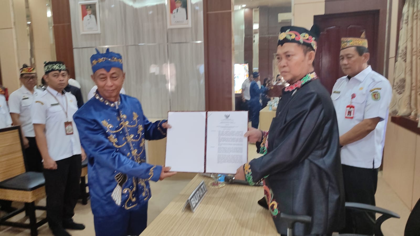 Bupati Saiful Lantik Suhardi Jadi Damang Katingan Hulu