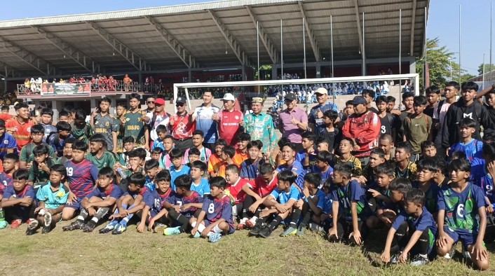 Bupati Kapuas Buka Turnamen Sepak Bola Usia Dini Piala Kadisdik Seri IV 2026