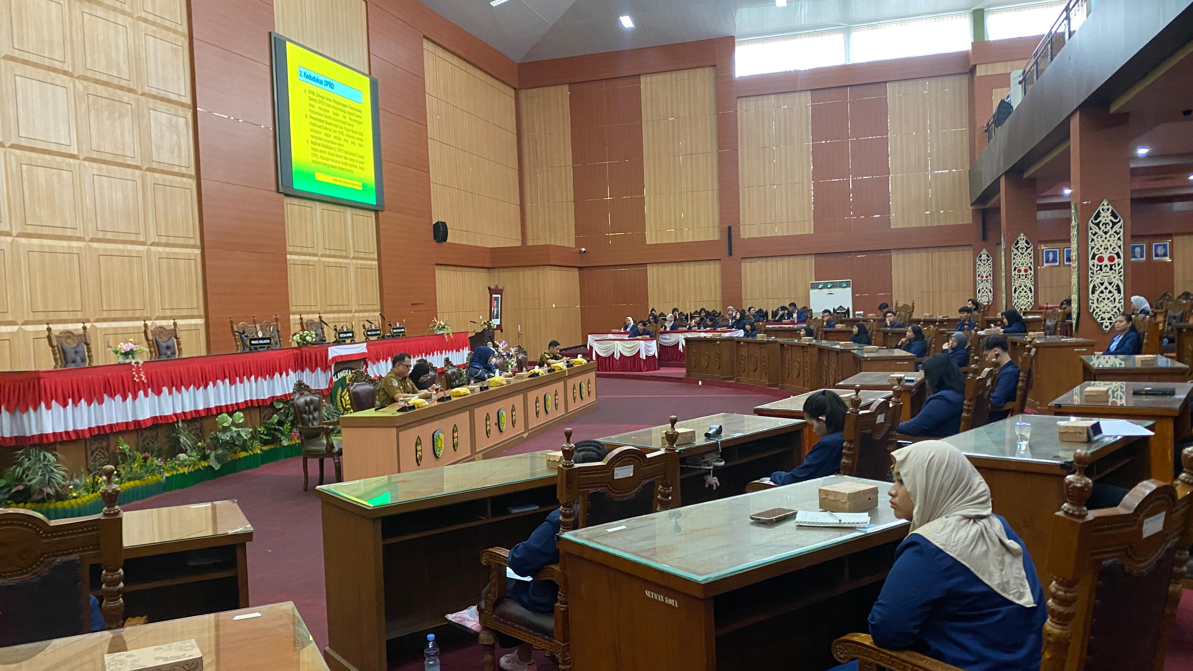 Mahasiswa FISIP UMPR Belajar Fungsi Legislasi di DPRD Palangka Raya
