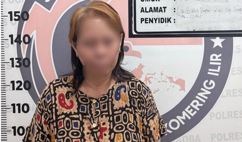 Wanita Modis Ini Ngecer Sabu-sabu Ketengan, Polisi Meringkus di Rumahnya